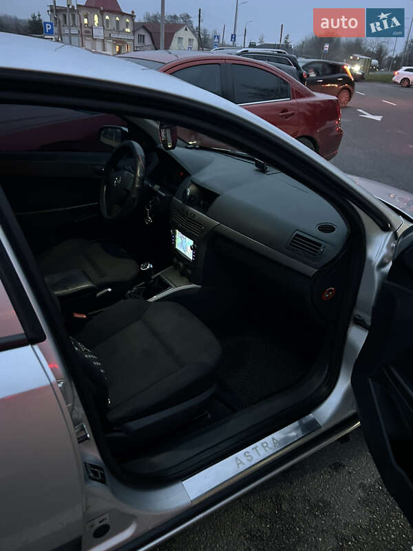 Хэтчбек Opel Astra 2005 в Виннице