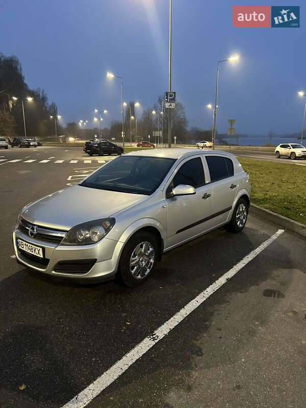Хэтчбек Opel Astra 2005 в Виннице
