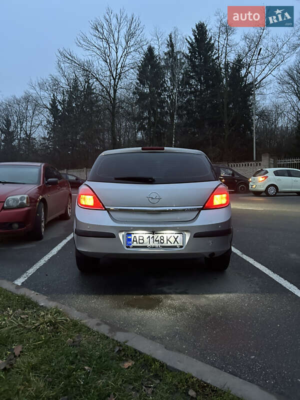 Хэтчбек Opel Astra 2005 в Виннице