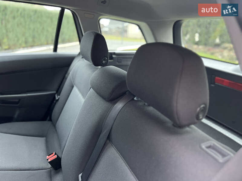 Універсал Opel Astra 2007 в Івано-Франківську