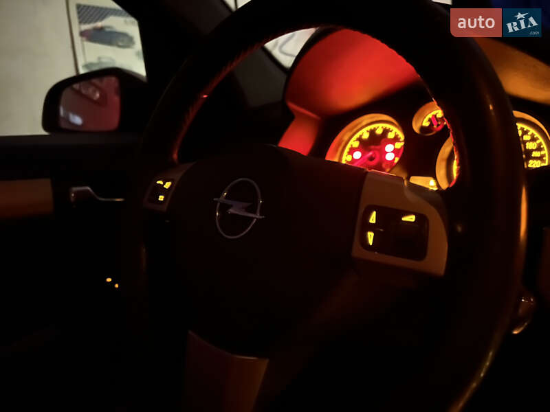 Універсал Opel Astra 2007 в Івано-Франківську