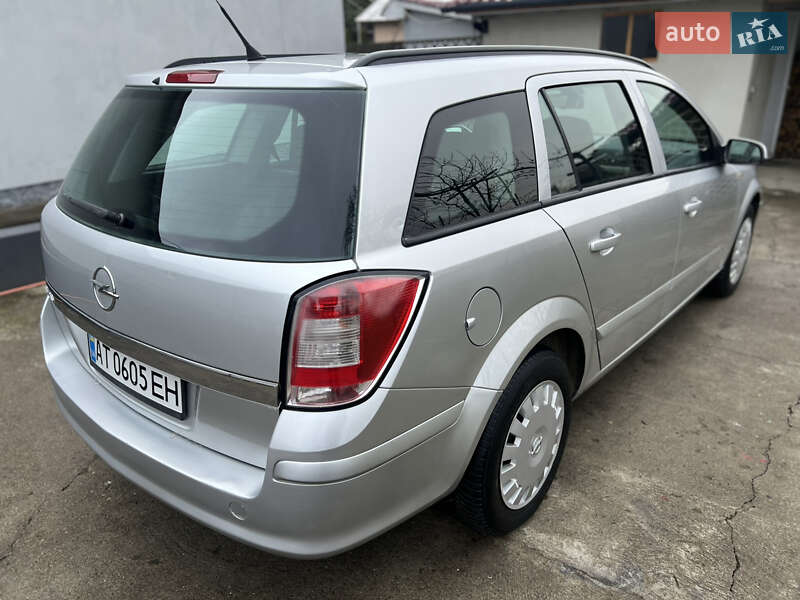 Універсал Opel Astra 2007 в Івано-Франківську