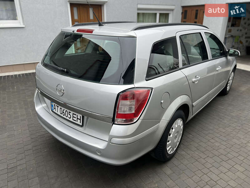 Універсал Opel Astra 2007 в Івано-Франківську