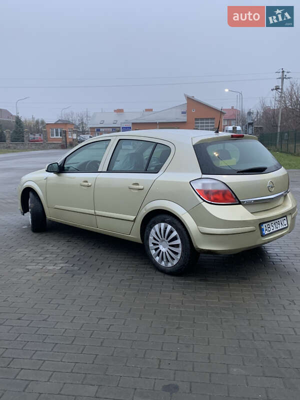 Хэтчбек Opel Astra 2004 в Виннице