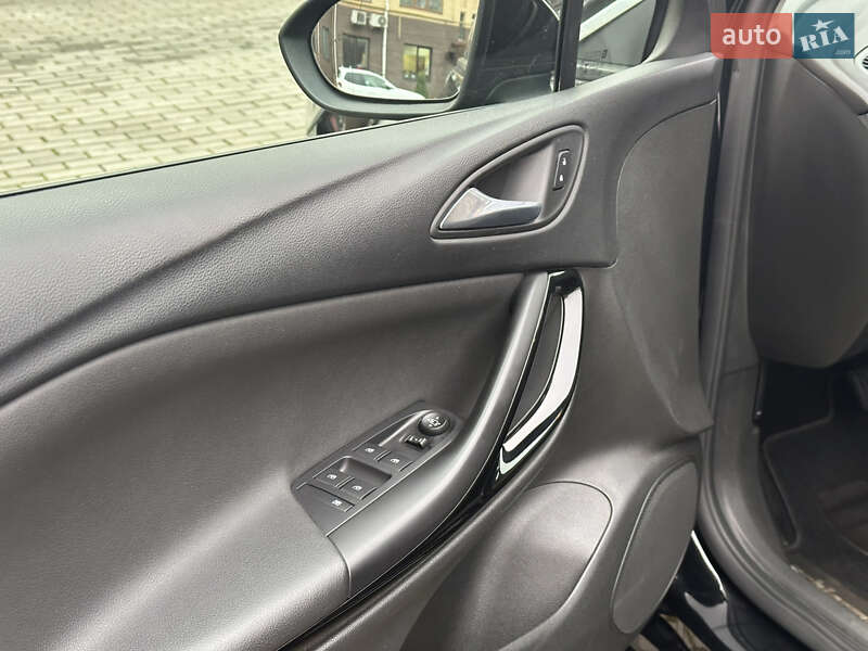 Універсал Opel Astra 2020 в Луцьку