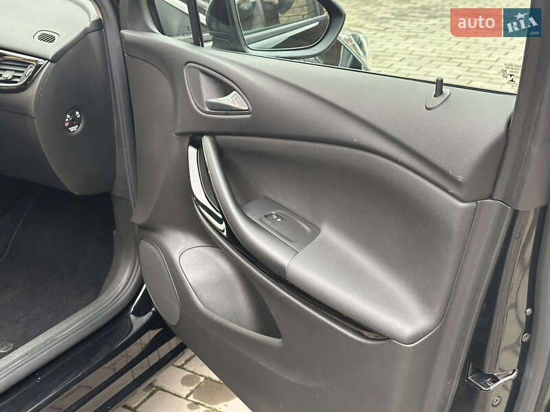 Універсал Opel Astra 2020 в Луцьку