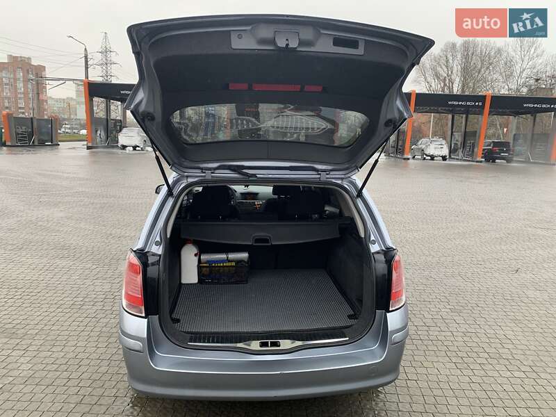 Універсал Opel Astra 2006 в Полтаві