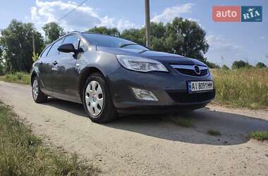 Універсал Opel Astra 2012 в Києві