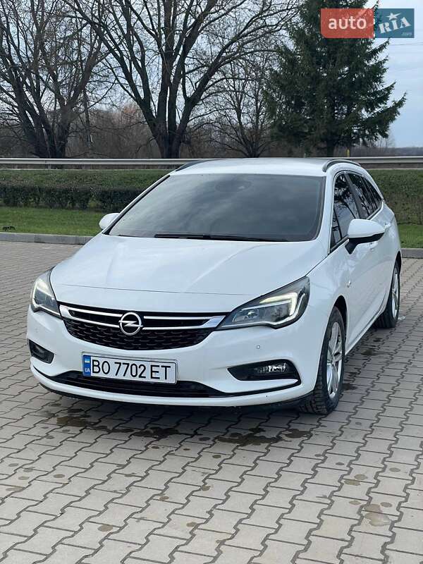 Универсал Opel Astra 2019 в Лановцах