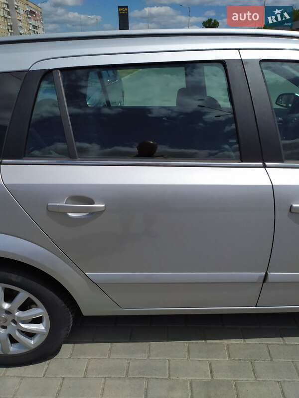 Універсал Opel Astra 2005 в Самборі