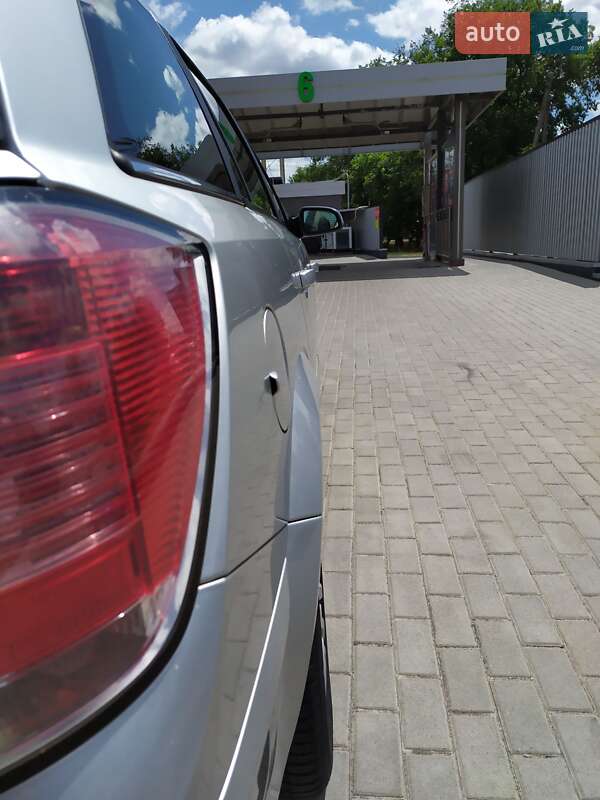 Універсал Opel Astra 2005 в Самборі