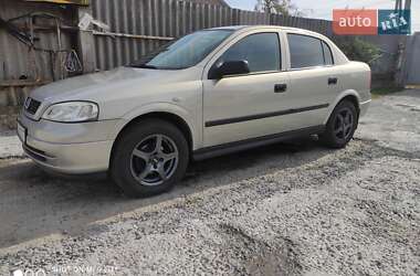 Седан Opel Astra 2006 в Харькове