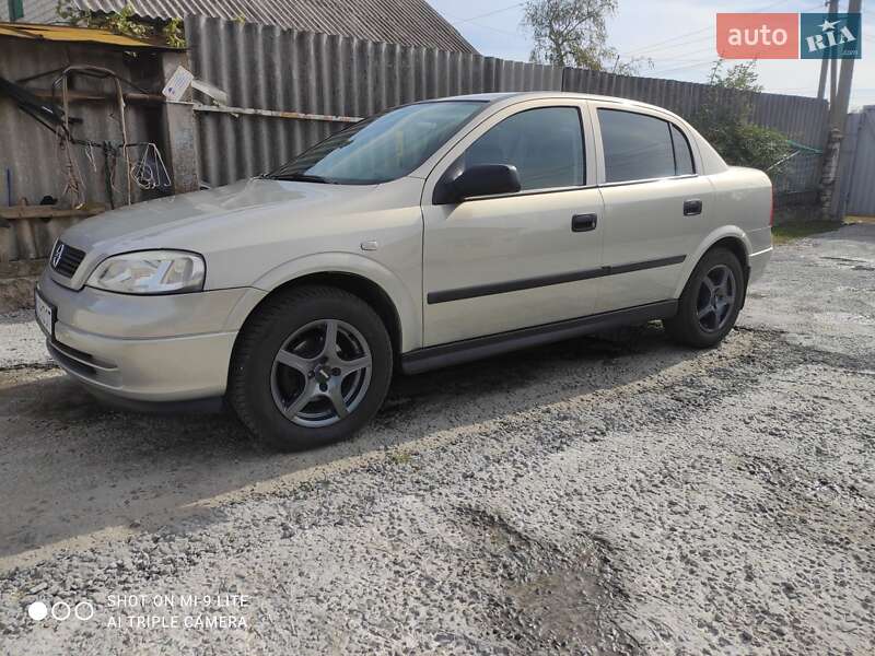 Opel Astra 2006