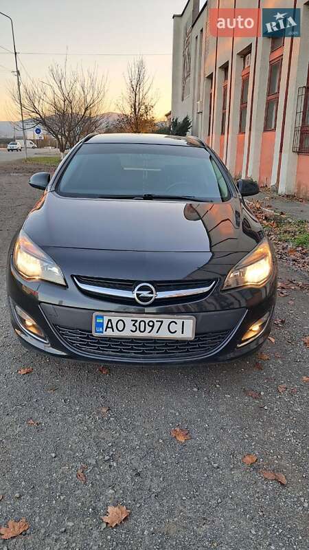 Opel Astra 2012 Opel Astra 2012