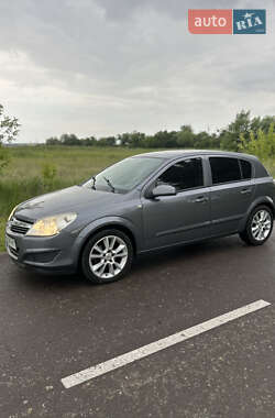 Хэтчбек Opel Astra 2007 в Шептицькому