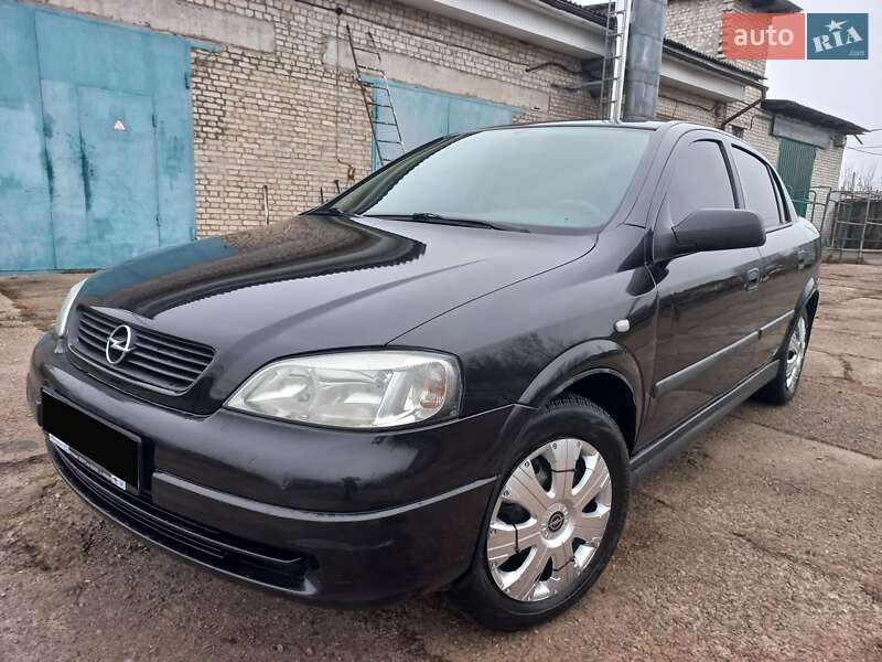 Седан Opel Astra 2008 в Шостке