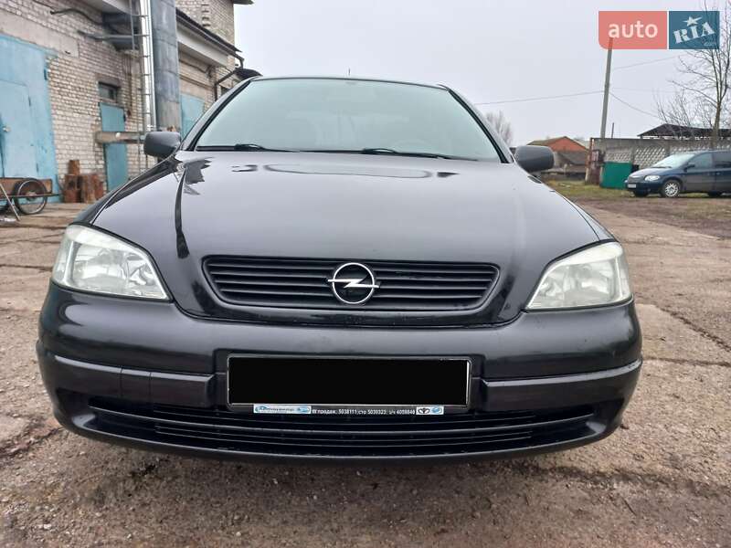 Седан Opel Astra 2008 в Шостке