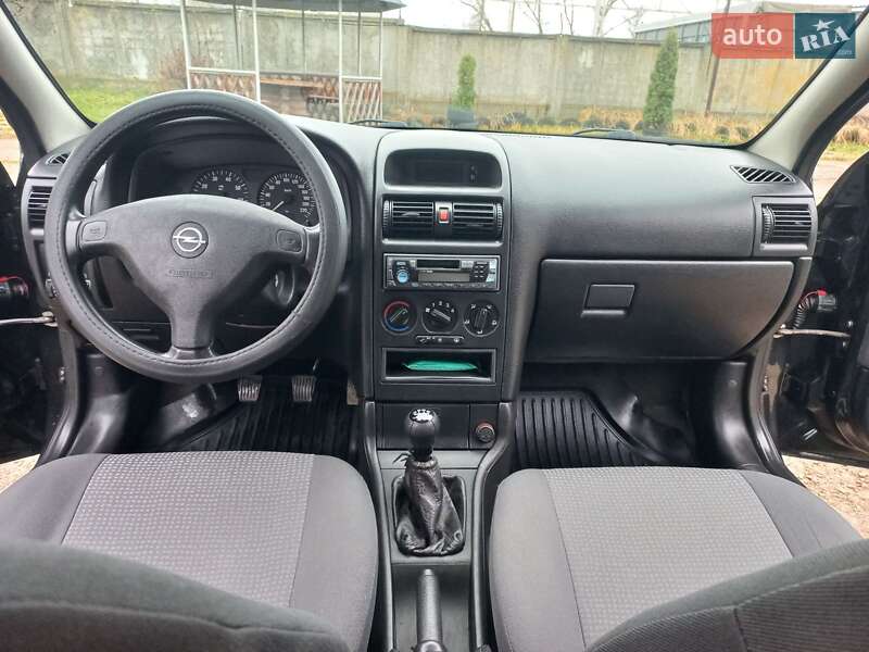 Седан Opel Astra 2008 в Шостке