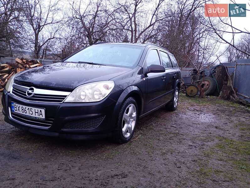 Универсал Opel Astra 2007 в Новой Ушице