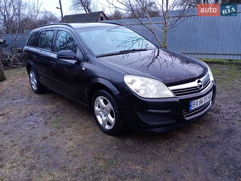 Универсал Opel Astra 2007 в Новой Ушице