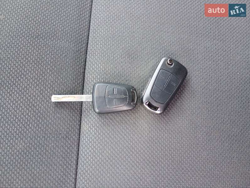 Универсал Opel Astra 2007 в Новой Ушице