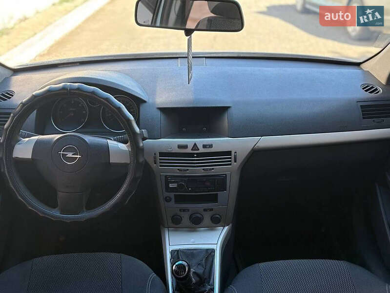 Хэтчбек Opel Astra 2007 в Кривом Роге