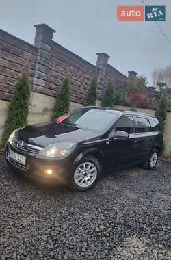 Універсал Opel Astra 2009 в Луцьку