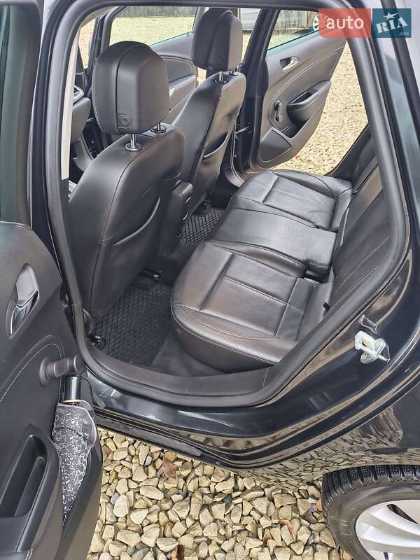 Універсал Opel Astra 2012 в Калуші