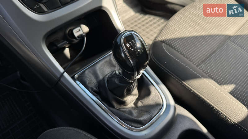 Универсал Opel Astra 2014 в Ивано-Франковске