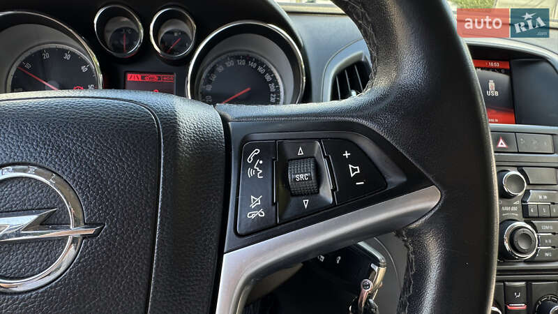 Универсал Opel Astra 2014 в Ивано-Франковске