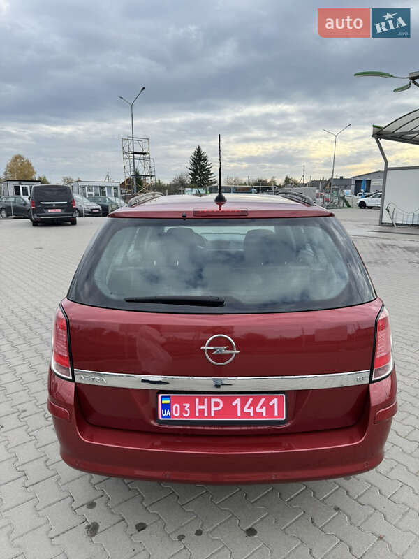 Універсал Opel Astra 2006 в Нововолинську