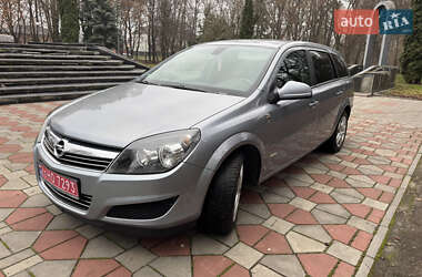 Универсал Opel Astra 2010 в Нежине