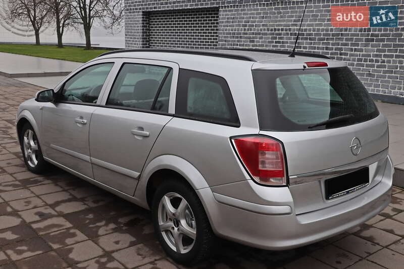 Универсал Opel Astra 2008 в Кременчуге