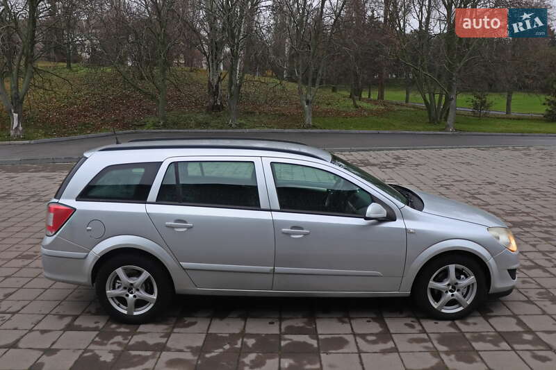 Универсал Opel Astra 2008 в Кременчуге