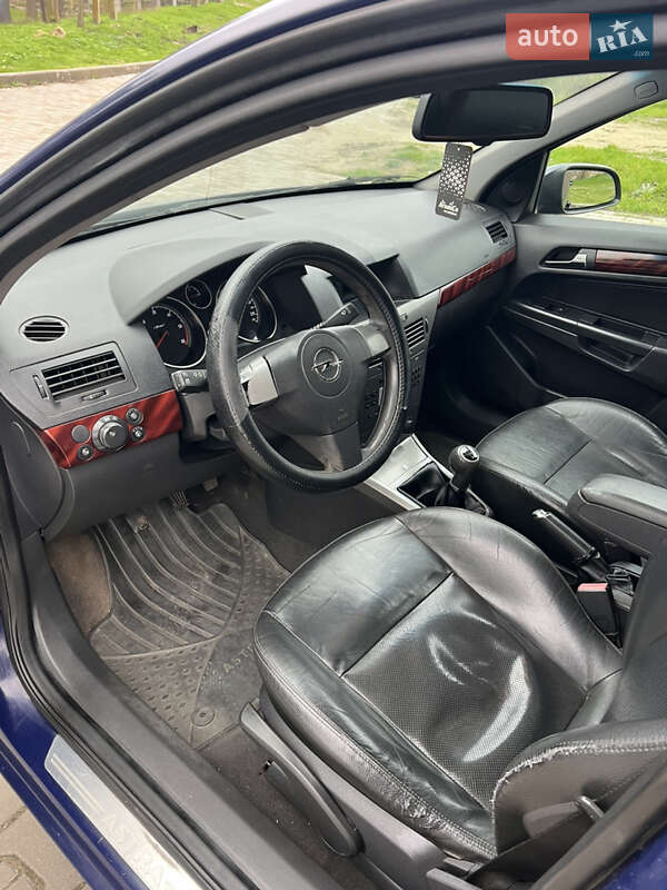 Універсал Opel Astra 2006 в Білгороді-Дністровському
