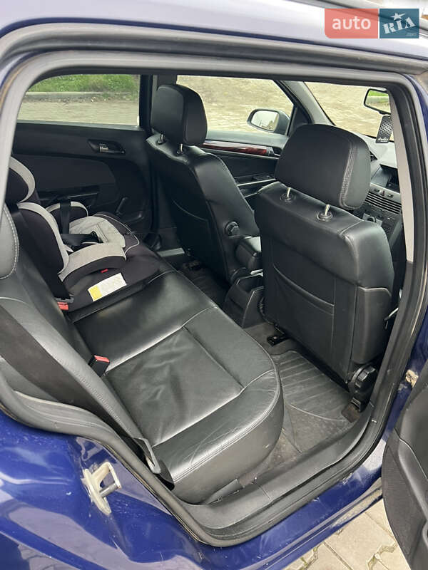 Універсал Opel Astra 2006 в Білгороді-Дністровському