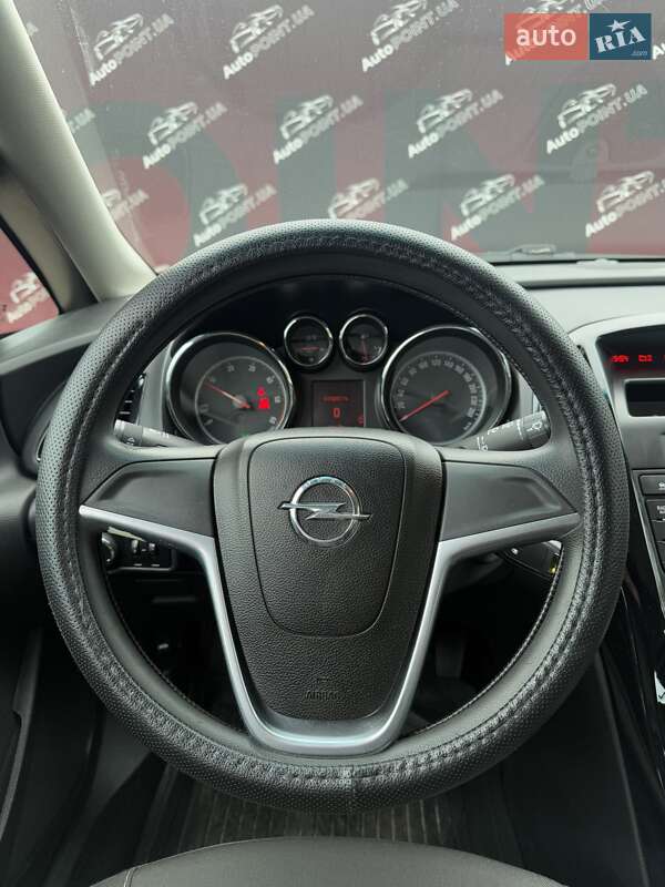 Универсал Opel Astra 2011 в Сумах