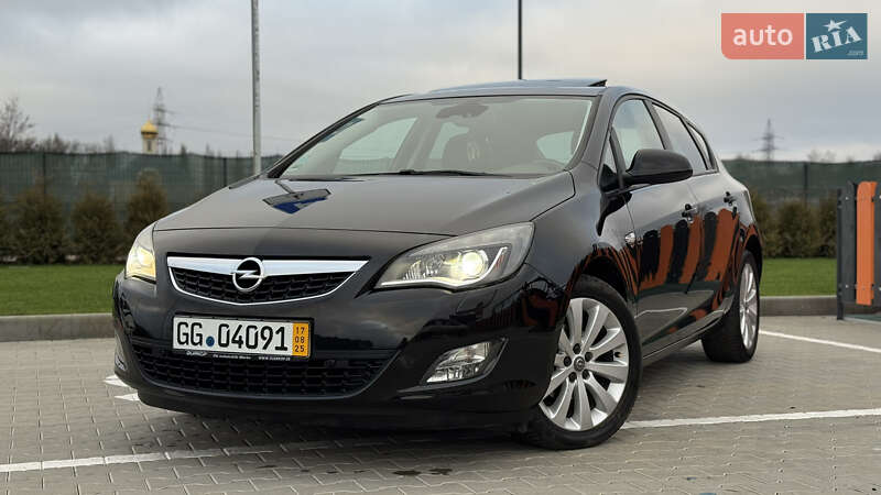 Opel Astra 2011