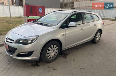 Универсал Opel Astra 2015 в Сокале