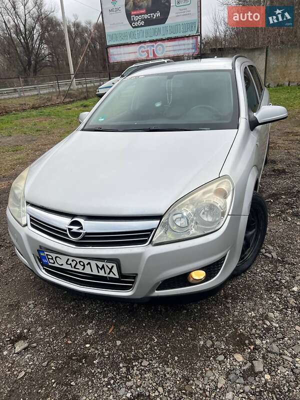 Универсал Opel Astra 2009 в Жидачове