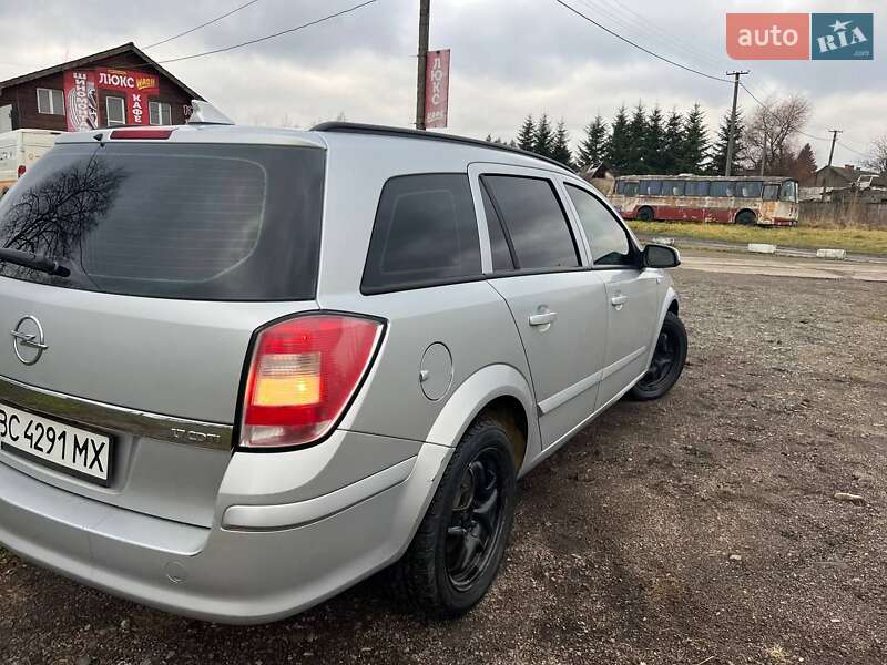 Универсал Opel Astra 2009 в Жидачове