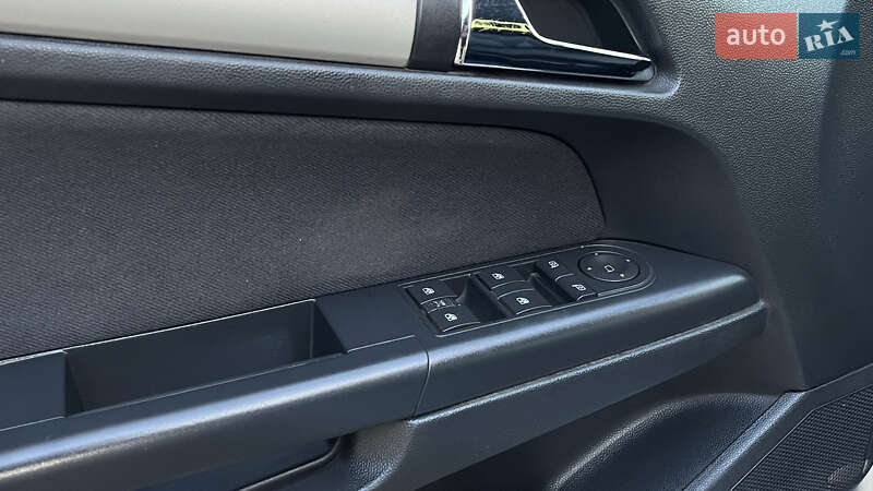 Седан Opel Astra 2008 в Ужгороде