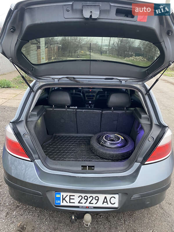 Хэтчбек Opel Astra 2006 в Кривом Роге фото 5 Хэтчбек Opel Astra 2006 в Кривом Роге