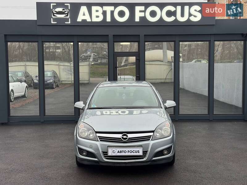 Седан Opel Astra 2012 в Киеве фото 3 Седан Opel Astra 2012 в Киеве