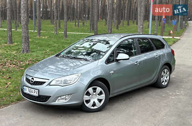 Универсал Opel Astra 2012 в Киеве