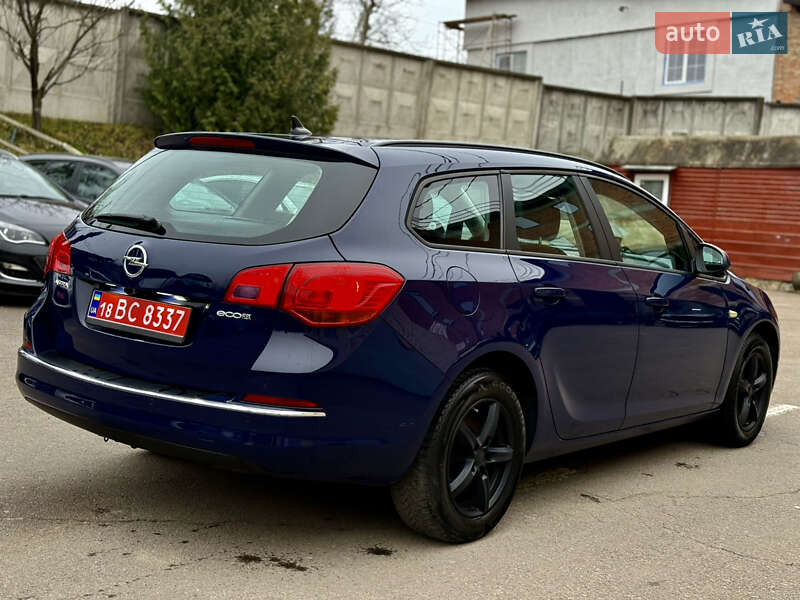 Универсал Opel Astra 2014 в Ровно фото 8 Универсал Opel Astra 2014 в Ровно