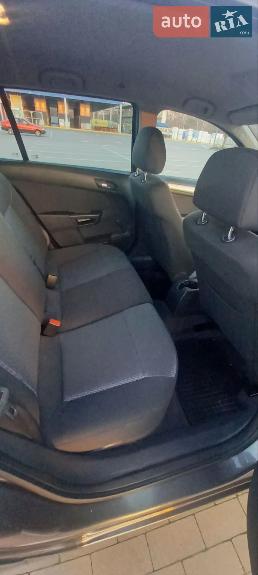 2010 Opel Astra - мініатюра 12