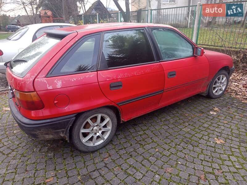 Хетчбек Opel Astra 1994 в Великому Березному