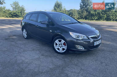 Універсал Opel Astra 2011 в Банилові