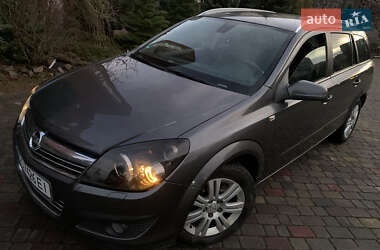 Универсал Opel Astra 2009 в Нововолынске